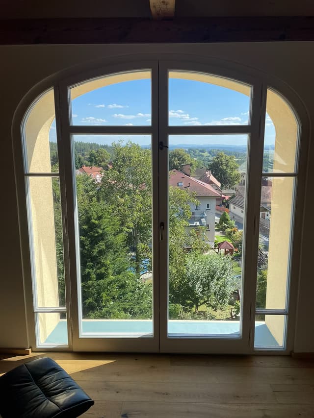 21. Ukázka rekonstrukce historické vily v Pyšelách okrese Benešov ve Středočeském kraji.